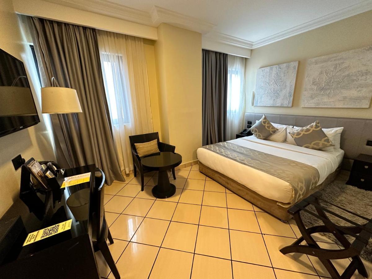 Oak Plaza Hotels East Airport Akra Zewnętrze zdjęcie