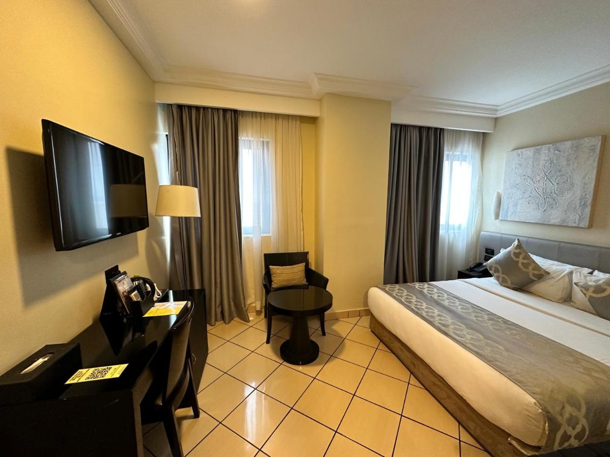 Oak Plaza Hotels East Airport Akra Zewnętrze zdjęcie