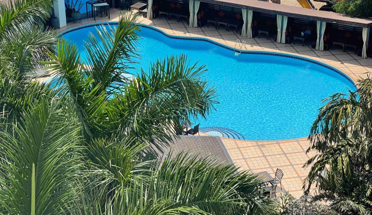 Oak Plaza Hotels East Airport Akra Zewnętrze zdjęcie