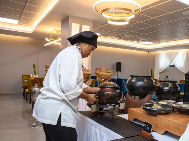 Oak Plaza Hotels East Airport Akra Zewnętrze zdjęcie