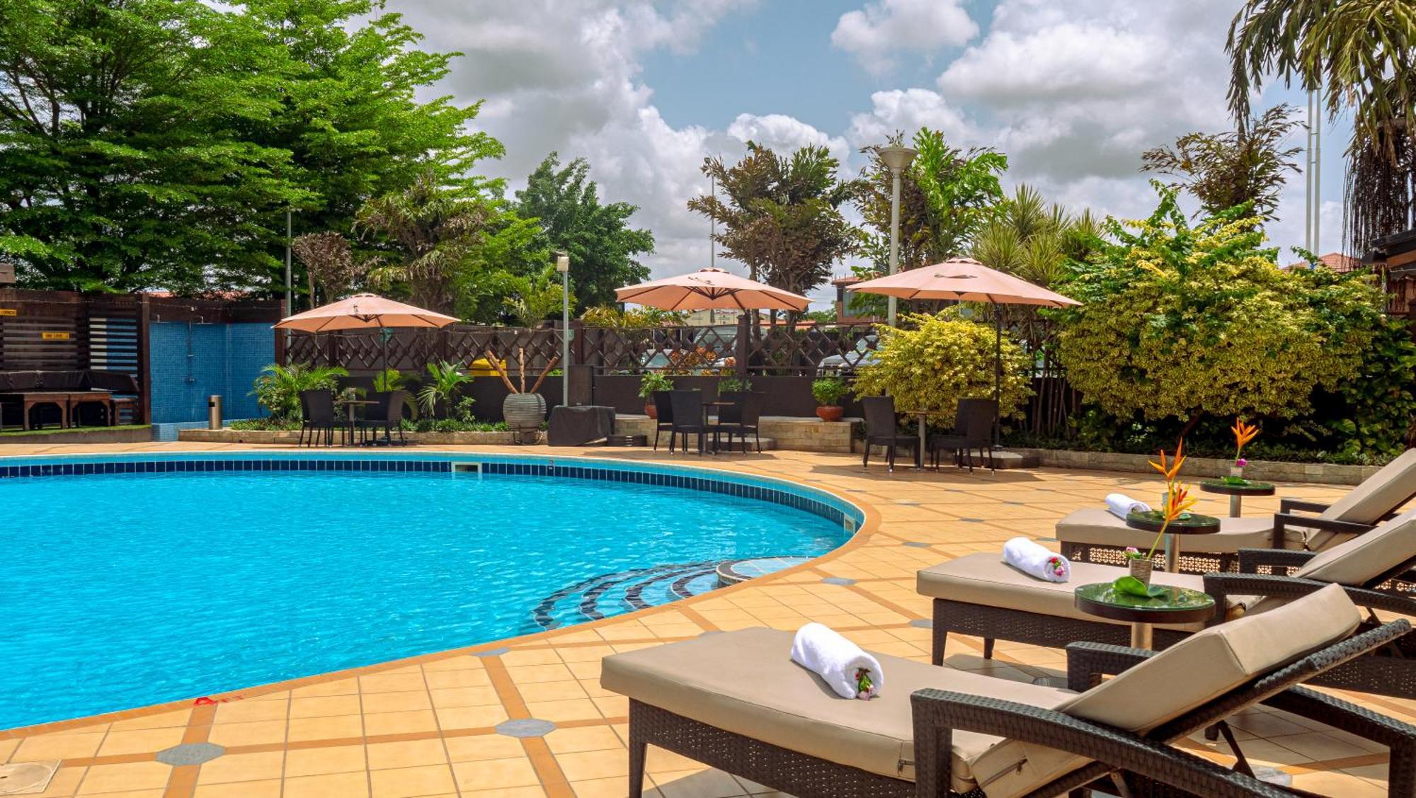 Oak Plaza Hotels East Airport Akra Zewnętrze zdjęcie