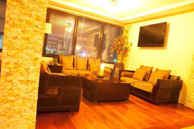 Oak Plaza Hotels East Airport Akra Zewnętrze zdjęcie